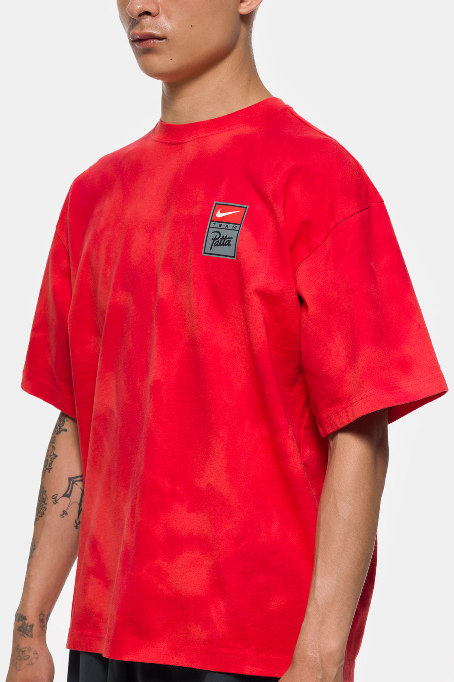 Nike Patta T-Shirt in Rush Red/University Red/Gym Red - Notre