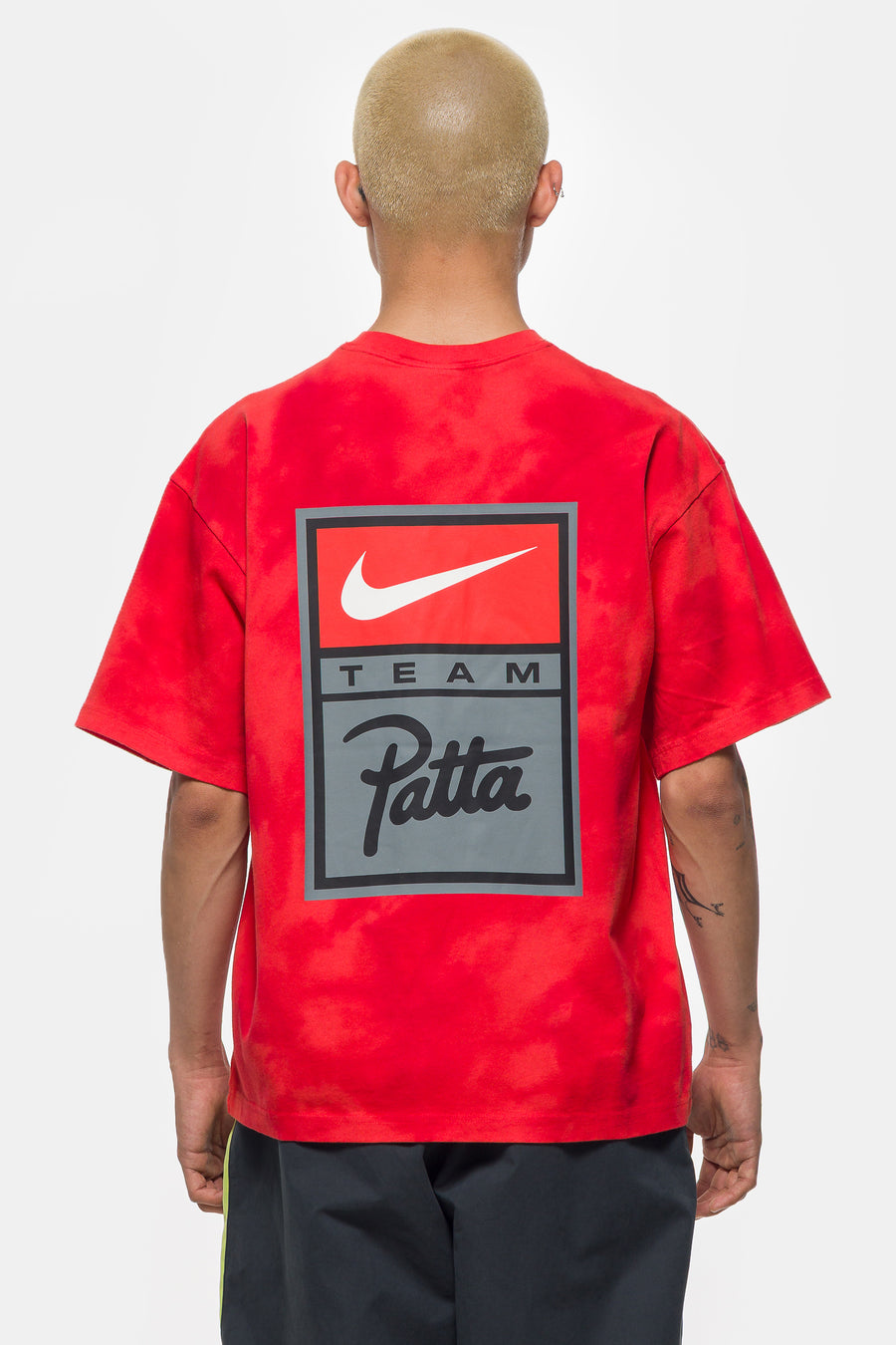 Nike Patta T-Shirt in Rush Red/University Red/Gym Red - Notre