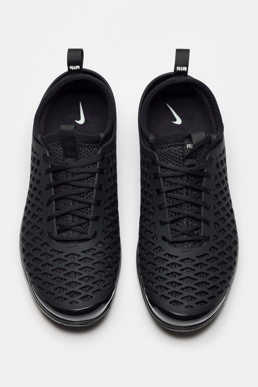 Rejuven8 Run SP Sneaker in Black/Black/Sail