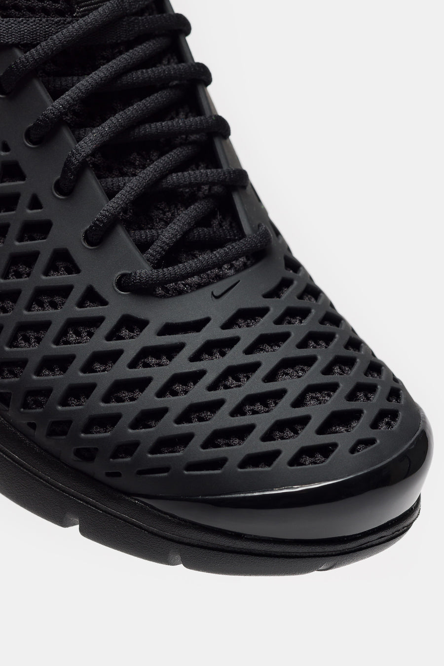 Rejuven8 Run SP Sneaker in Black/Black/Sail