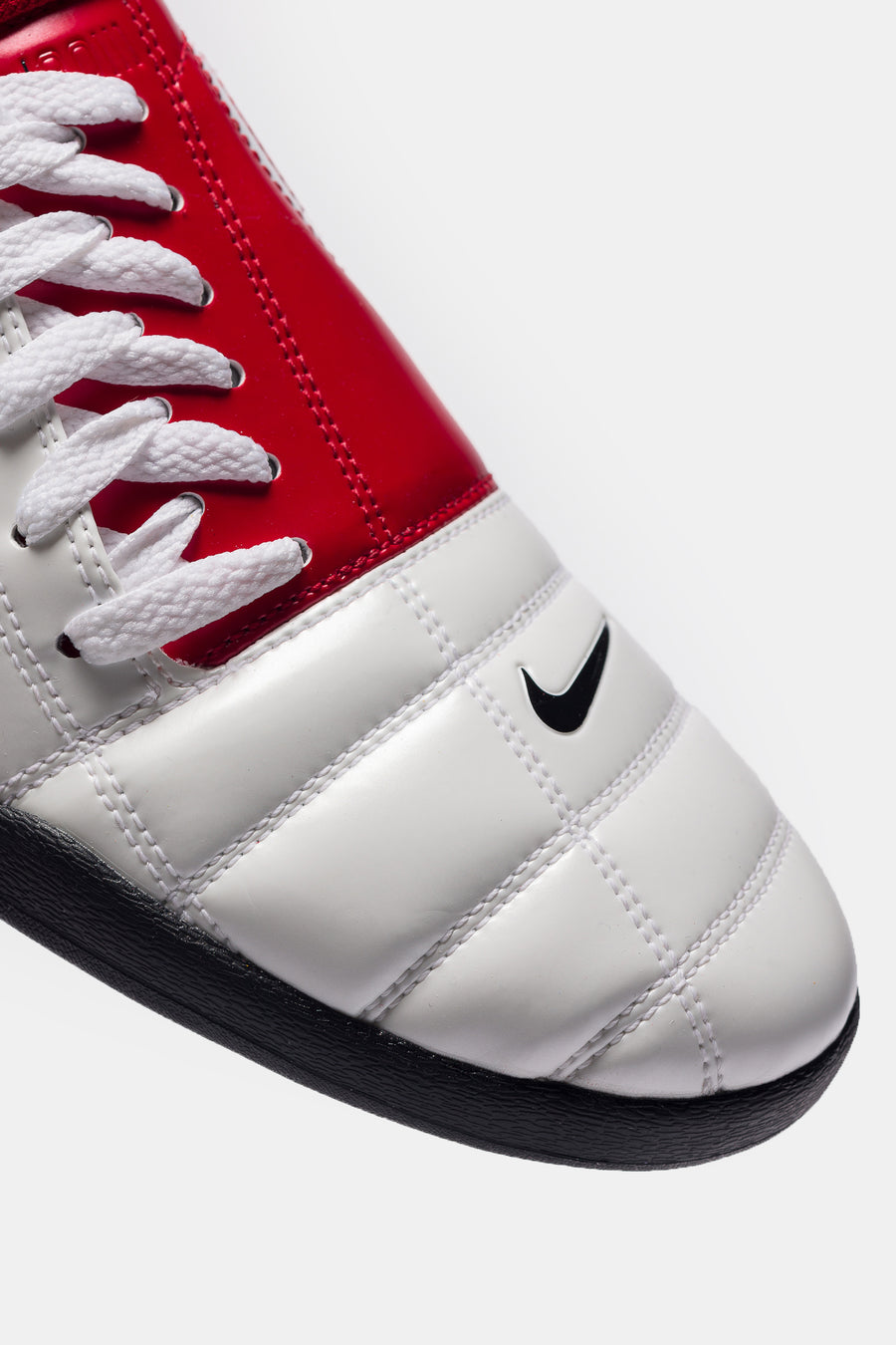 Nike Total 90 Sneaker in White/Black/Gym Red - Notre