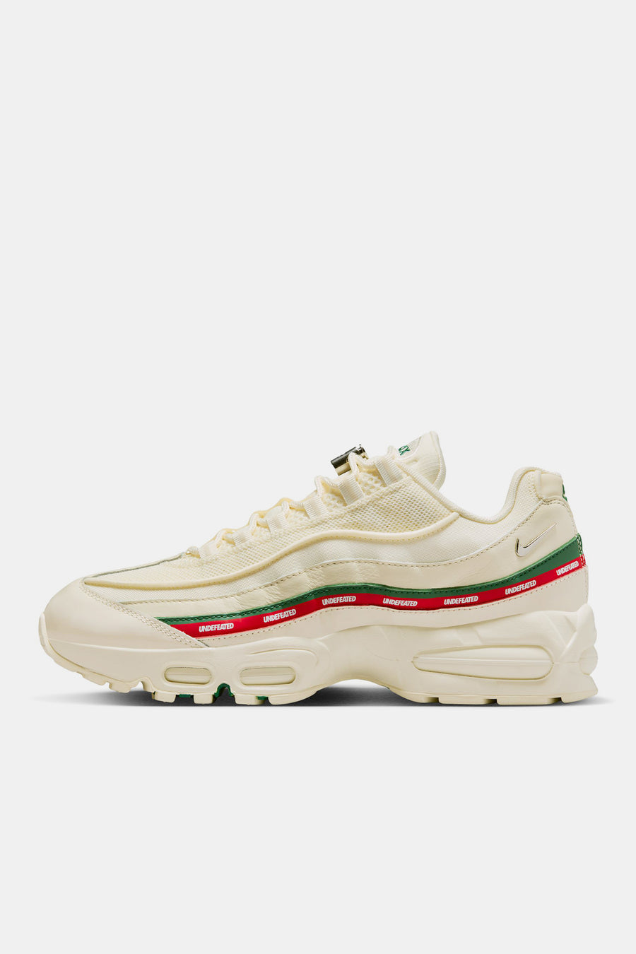 UNDEFEATED Air Max 95 Sneaker in Sail/Metallic Silver/Gorge Green