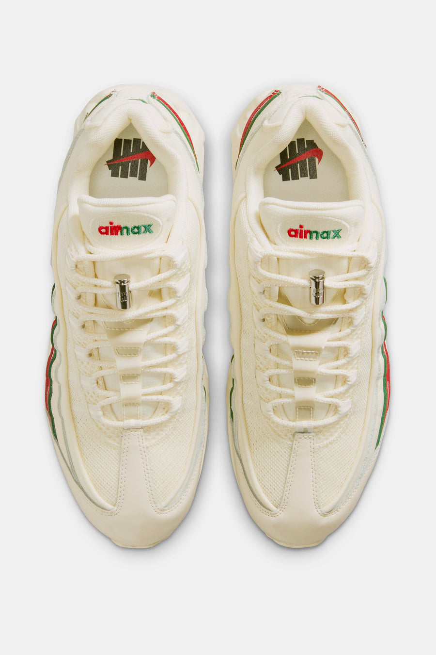 UNDEFEATED Air Max 95 Sneaker in Sail/Metallic Silver/Gorge Green