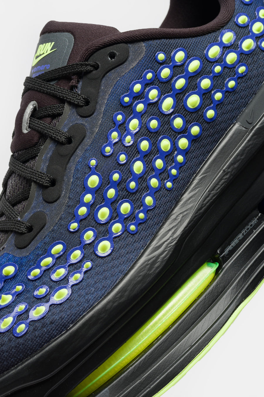 Vomero Premium Sneaker in Black/Volt Glow/Rush Violet/Black