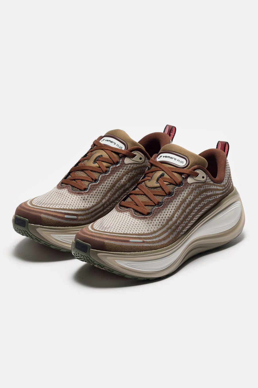 Vomero Plus Sneaker in Off Noir/Pecan/Phantom/Natural