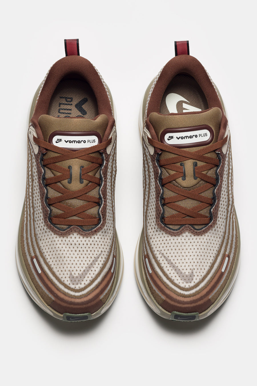 Vomero Plus Sneaker in Off Noir/Pecan/Phantom/Natural