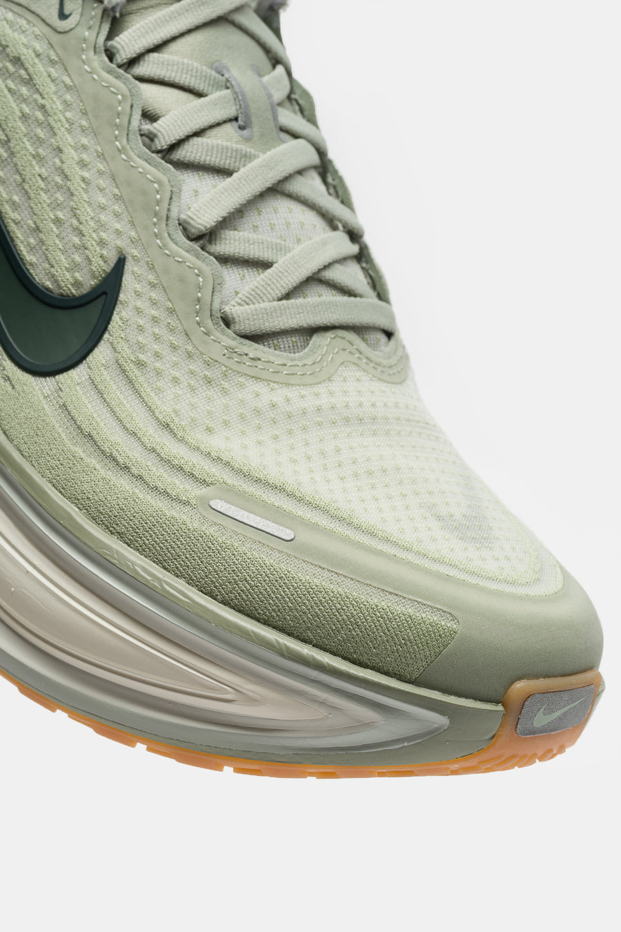 Vomero Plus Sneaker in Jade Horizon/Black Spruce/Sail - Nike