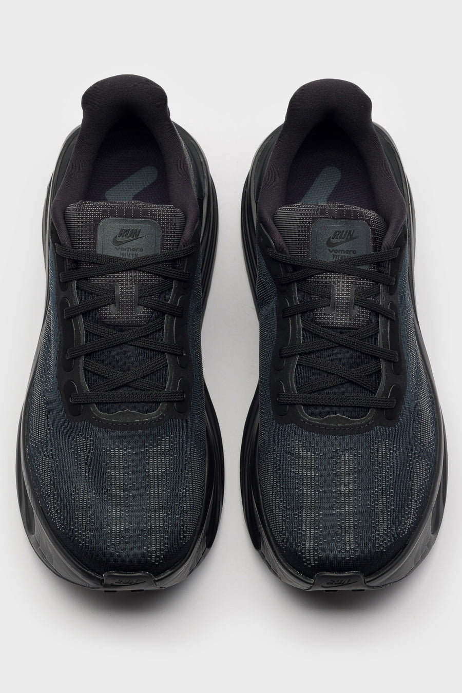 Nike Vomero Premium SP Sneaker in Black/Black/Iron Grey - Notre