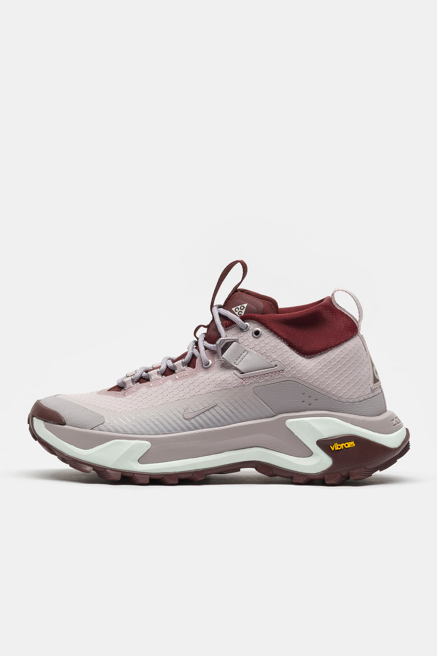 ACG Zegama Hike Sneaker in Platinum Violet/Platinum Violet
