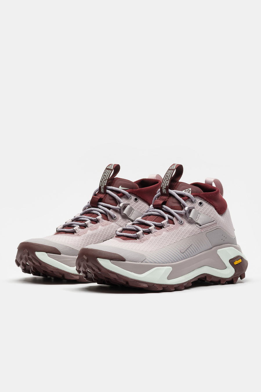 ACG Zegama Hike Sneaker in Platinum Violet/Platinum Violet