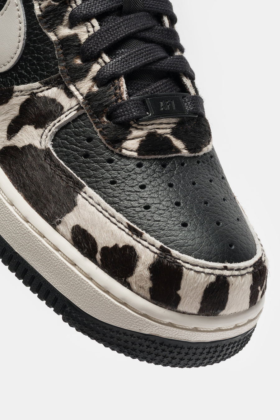 Air Force 1 '07 Sneaker in Black/Phantom/Black