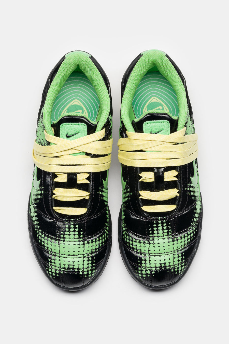 Total90 Shox Magia Sneaker in Black/Spinach Green/Yellow Diamond