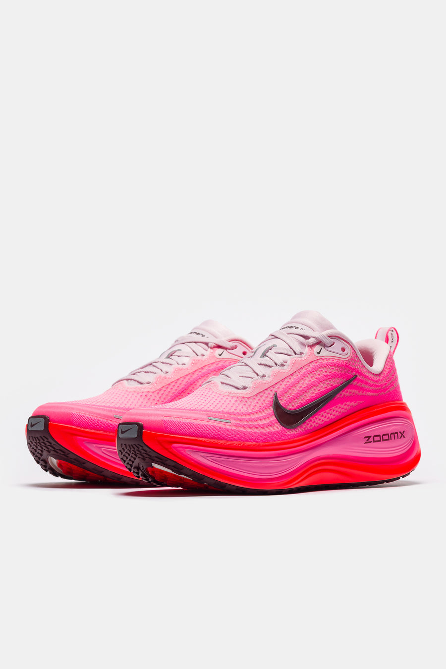 Vomero Plus Sneaker in Hyper Pink/Burgundy Crush/Bright