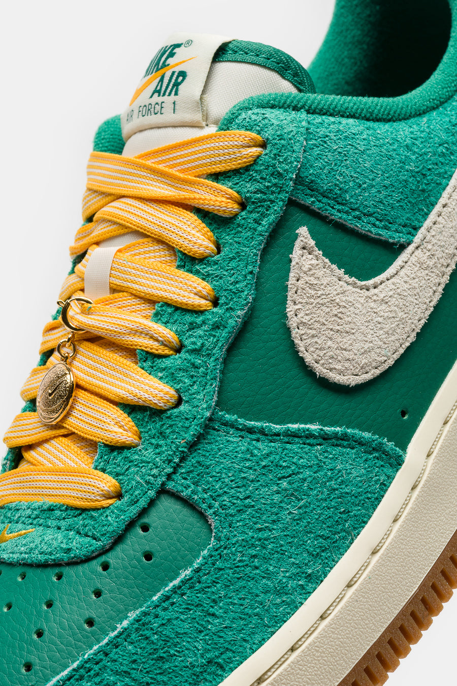 Air Force 1 '07 Sneaker in Malachite/Coconut Milk/University Gold
