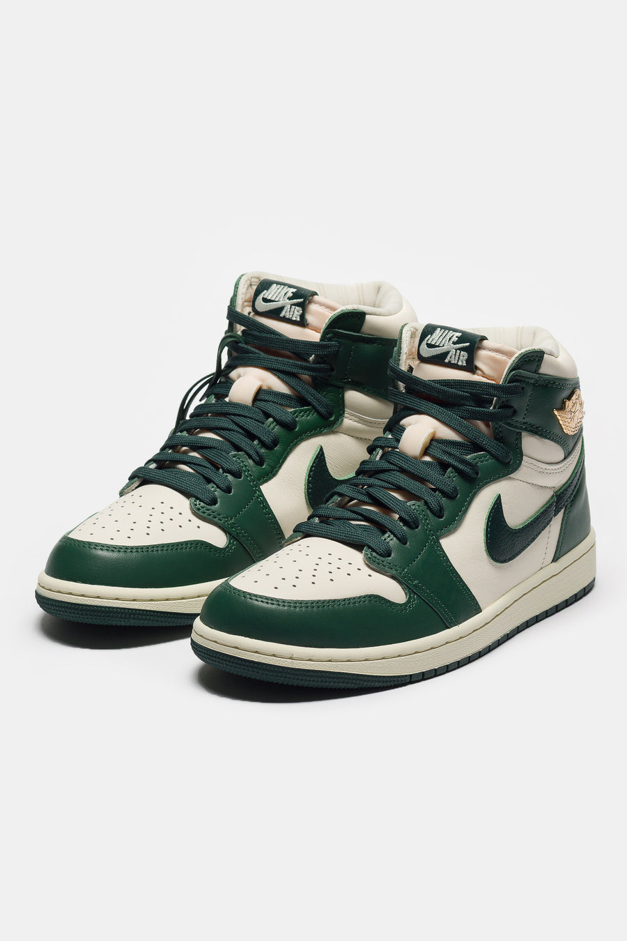 Jordan Air Jordan 1 Retro High OG Sneaker in Pale Ivory/Pro Green/Fir/Coconut Milk - Notre