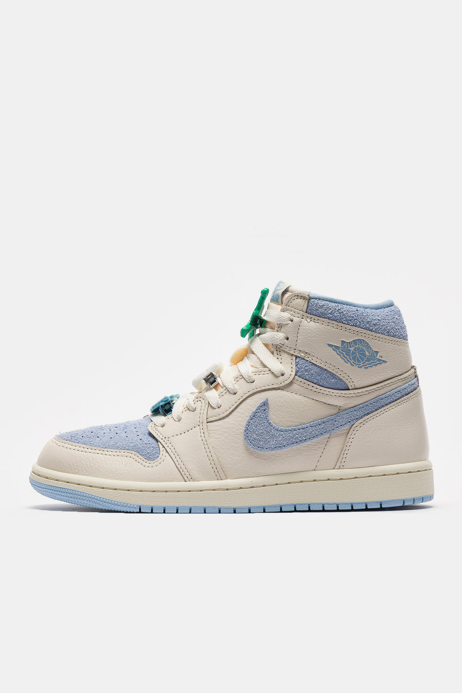 Jordan Air Jordan 1 Retro High OG Sneaker in Pale Ivory/Psychic Blue/Coconut Milk - Notre