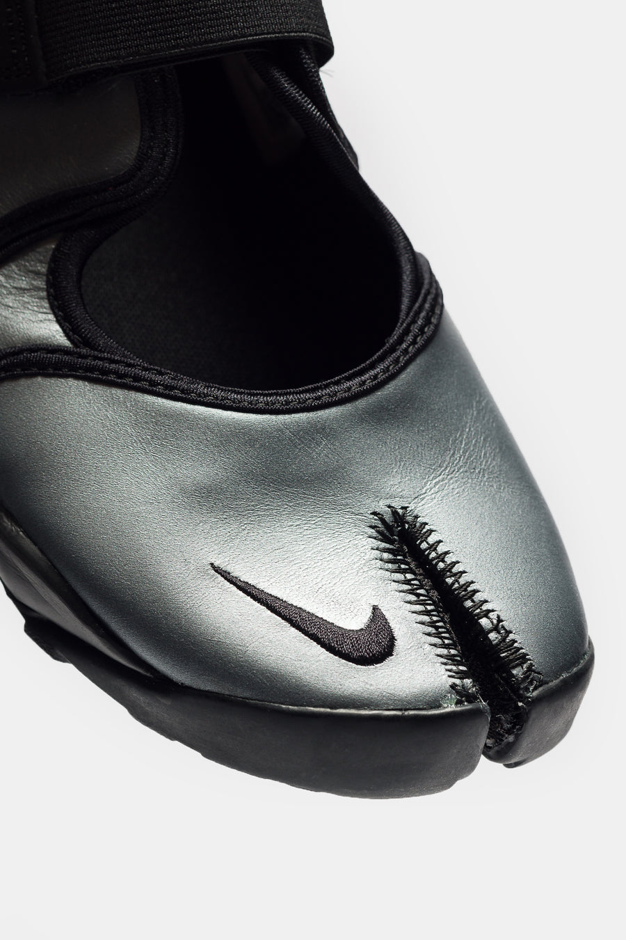 Air Rift Leather Sneaker in Metallic Silver/Black
