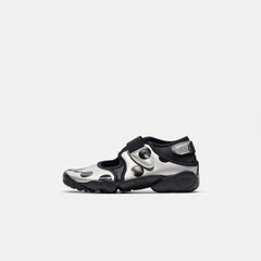 Air Rift Sneaker in Black/Black/Metallic Silver