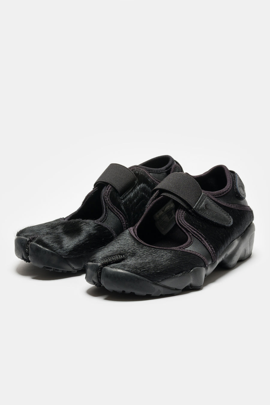 Nike Air Rift Sneaker in Black/Cool Grey - Notre