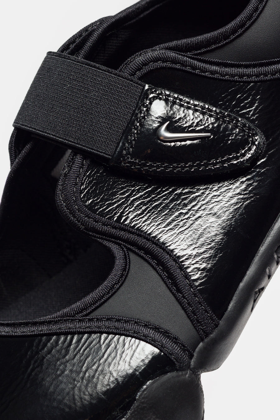 Air Rift Sneaker in Black/Metallic Silver/Black