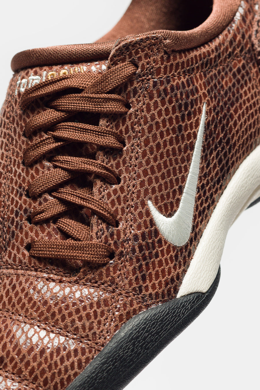 Total 90 SE Sneaker in Fauna Brown/Pale Ivory/Black