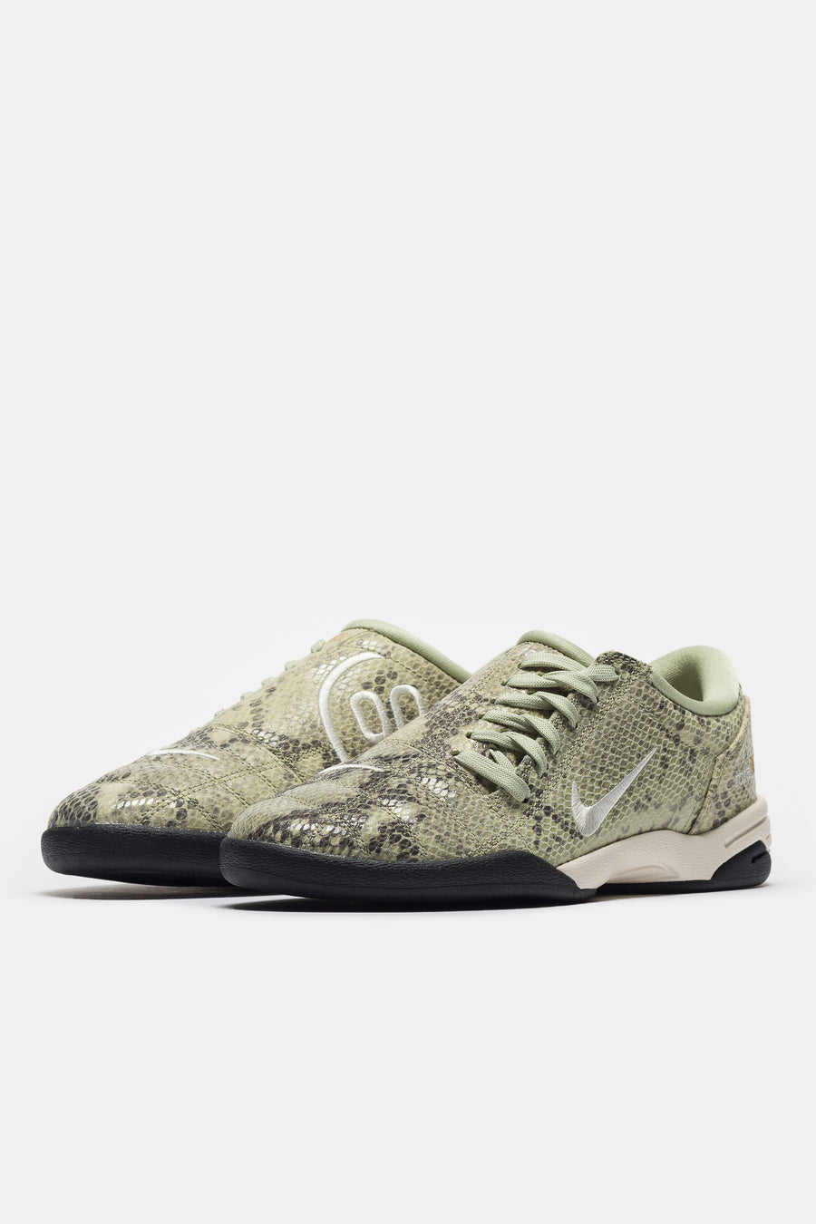 Nike Total 90 SE Sneaker in Olive Aura/Pale Ivory/Black - Notre