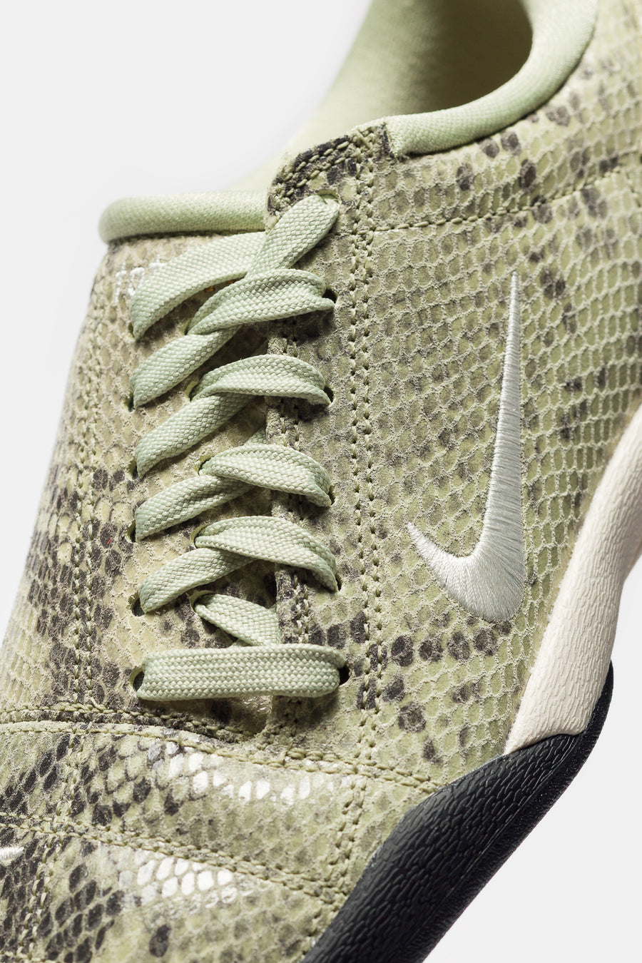 Nike Total 90 SE Sneaker in Olive Aura/Pale Ivory/Black - Notre