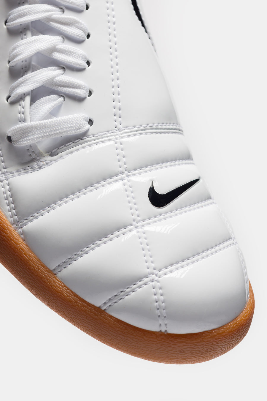 Nike Total 90 Sneaker in White/Black/White/Metallic Gold - Notre