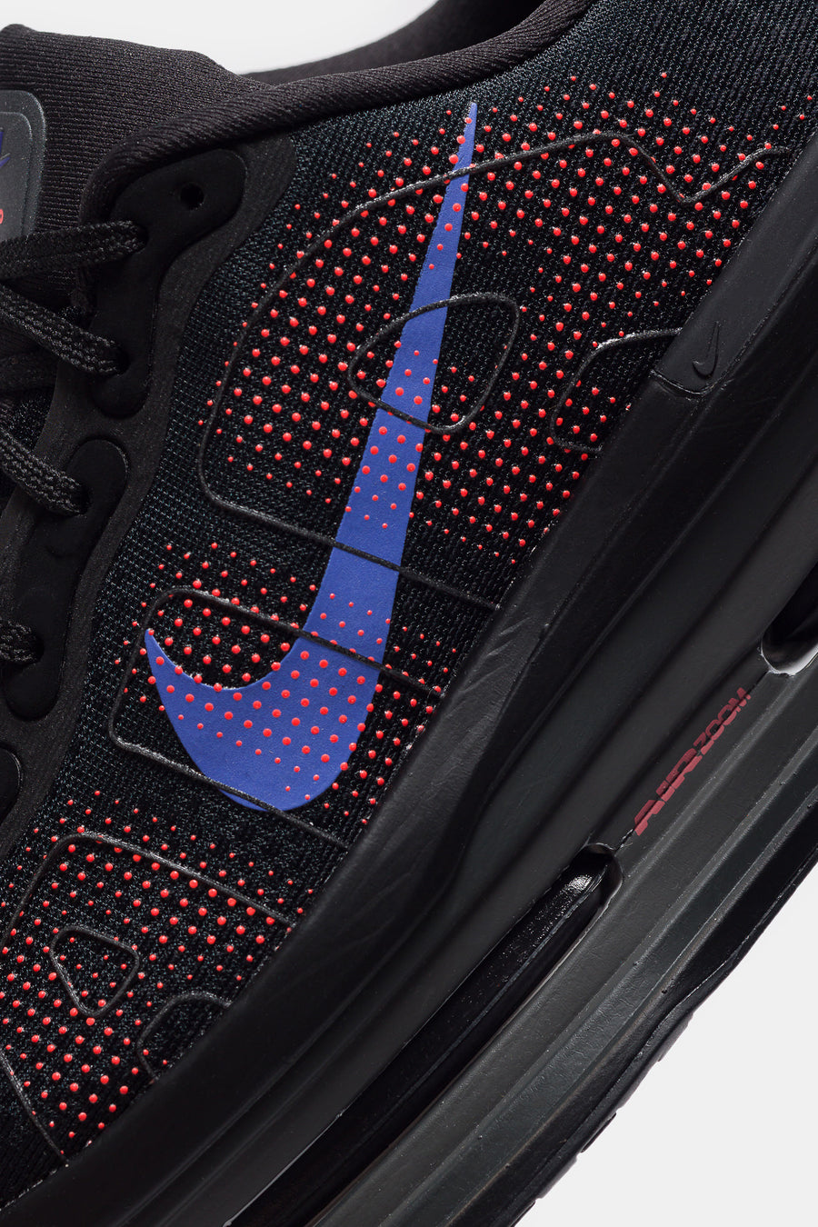 Nike Vomero Premium Sneaker in Black/Sapphire/Hot Lava/Anthracite - Notre