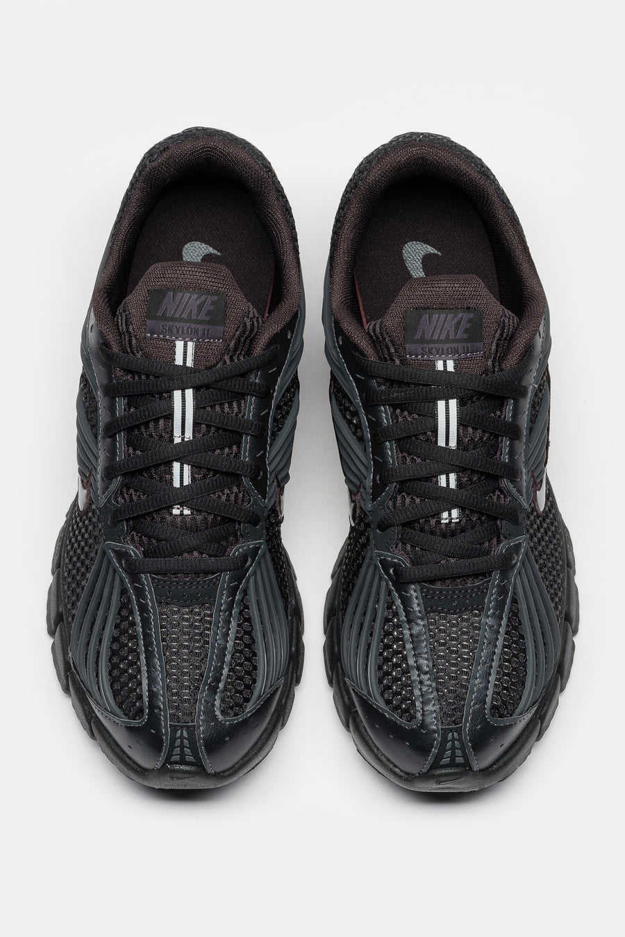 Zoom Skylon 11 Sneaker in Black/Black/Anthracite