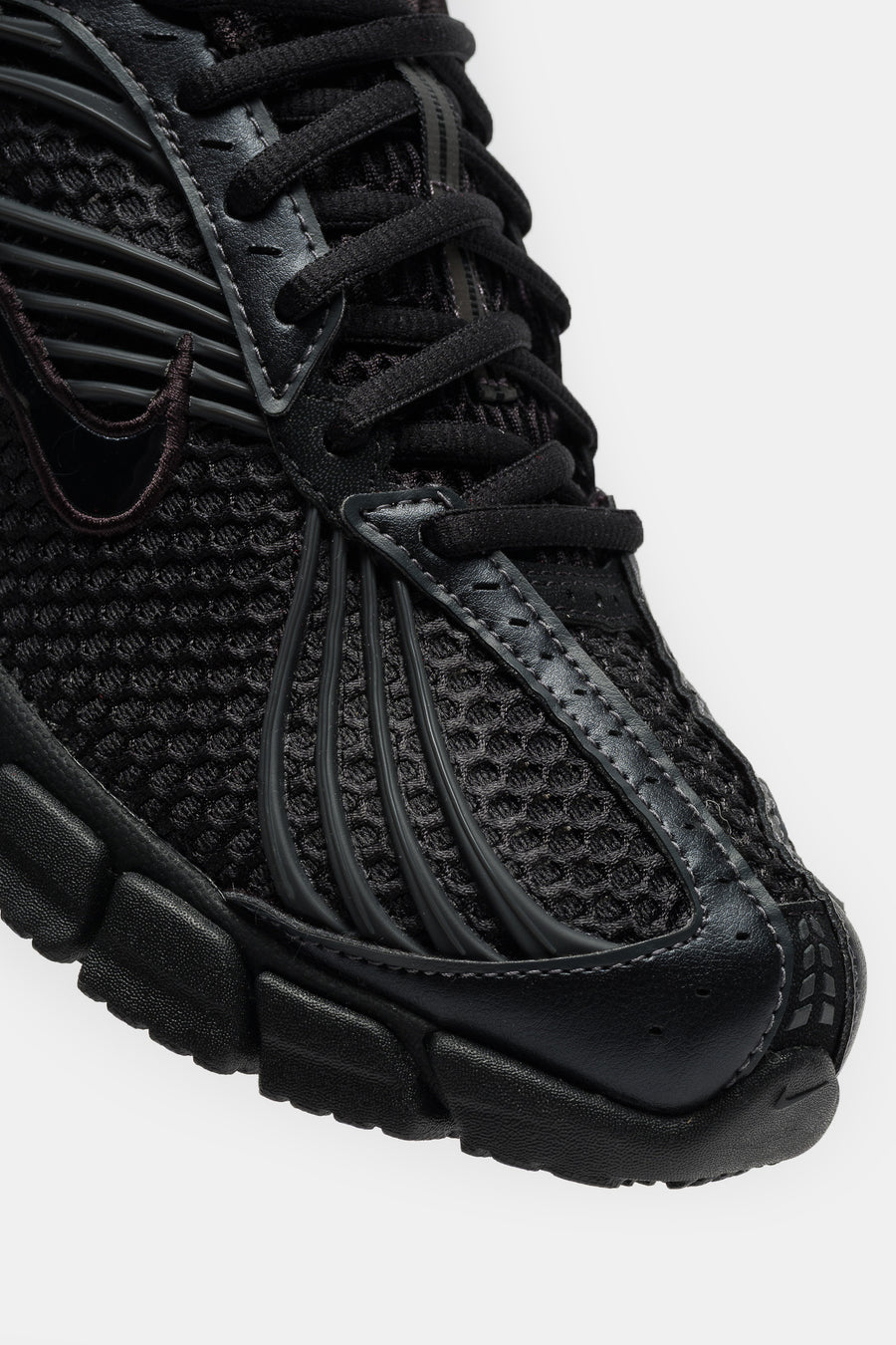 Zoom Skylon 11 Sneaker in Black/Black/Anthracite