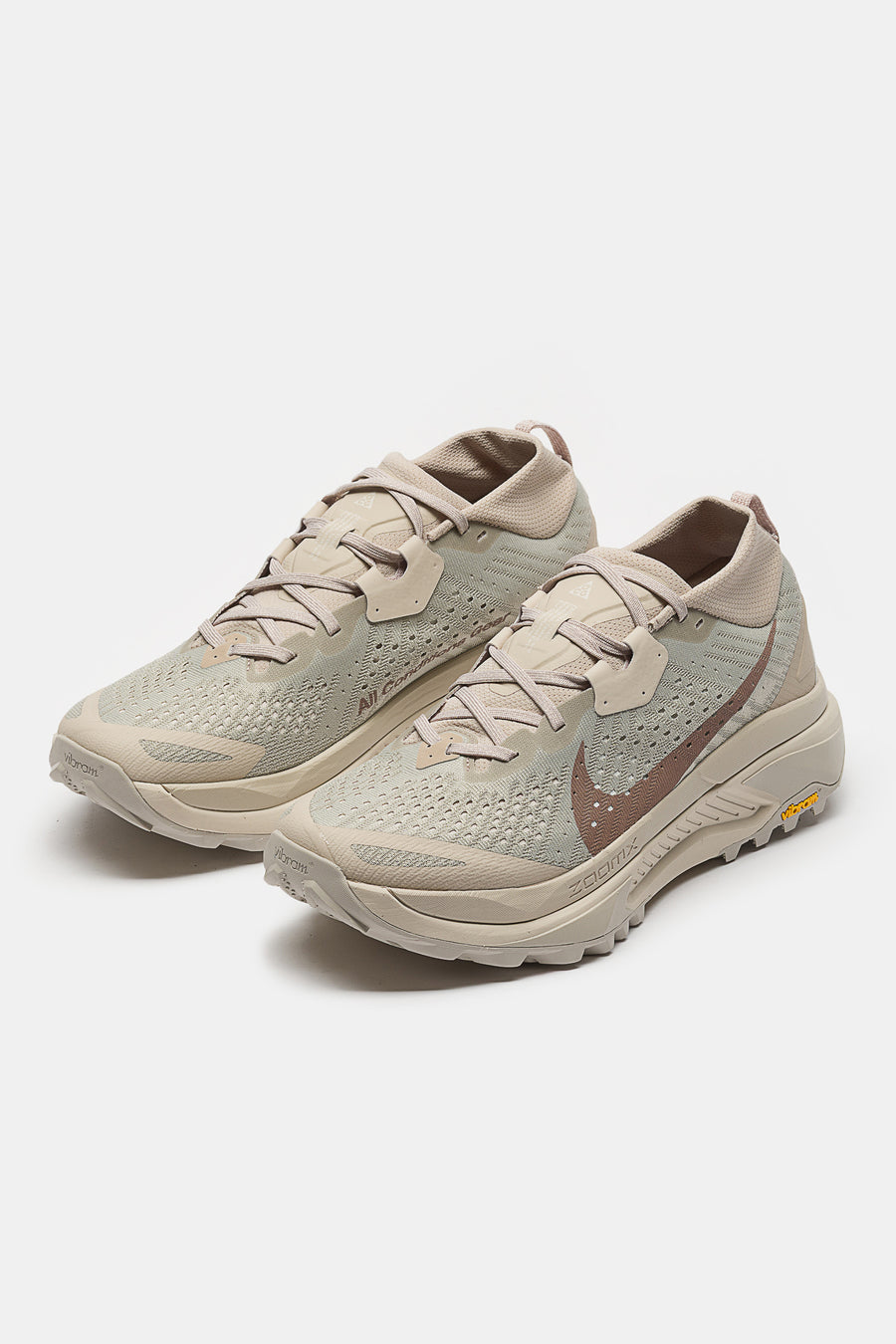 Nike ACG Zegama Sneaker in Cream Ii/Diffused Taupe/Lt Orewood Brn - Notre