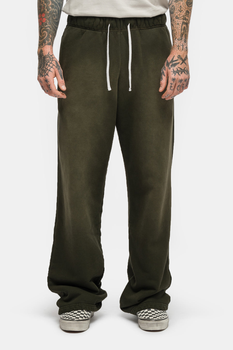 Logo Sweatpant in Washed Olive