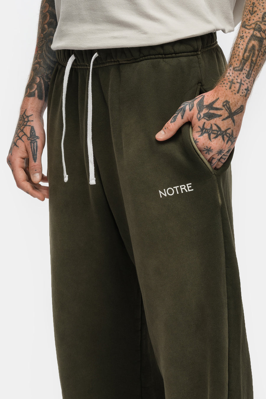 Logo Sweatpant in Washed Olive