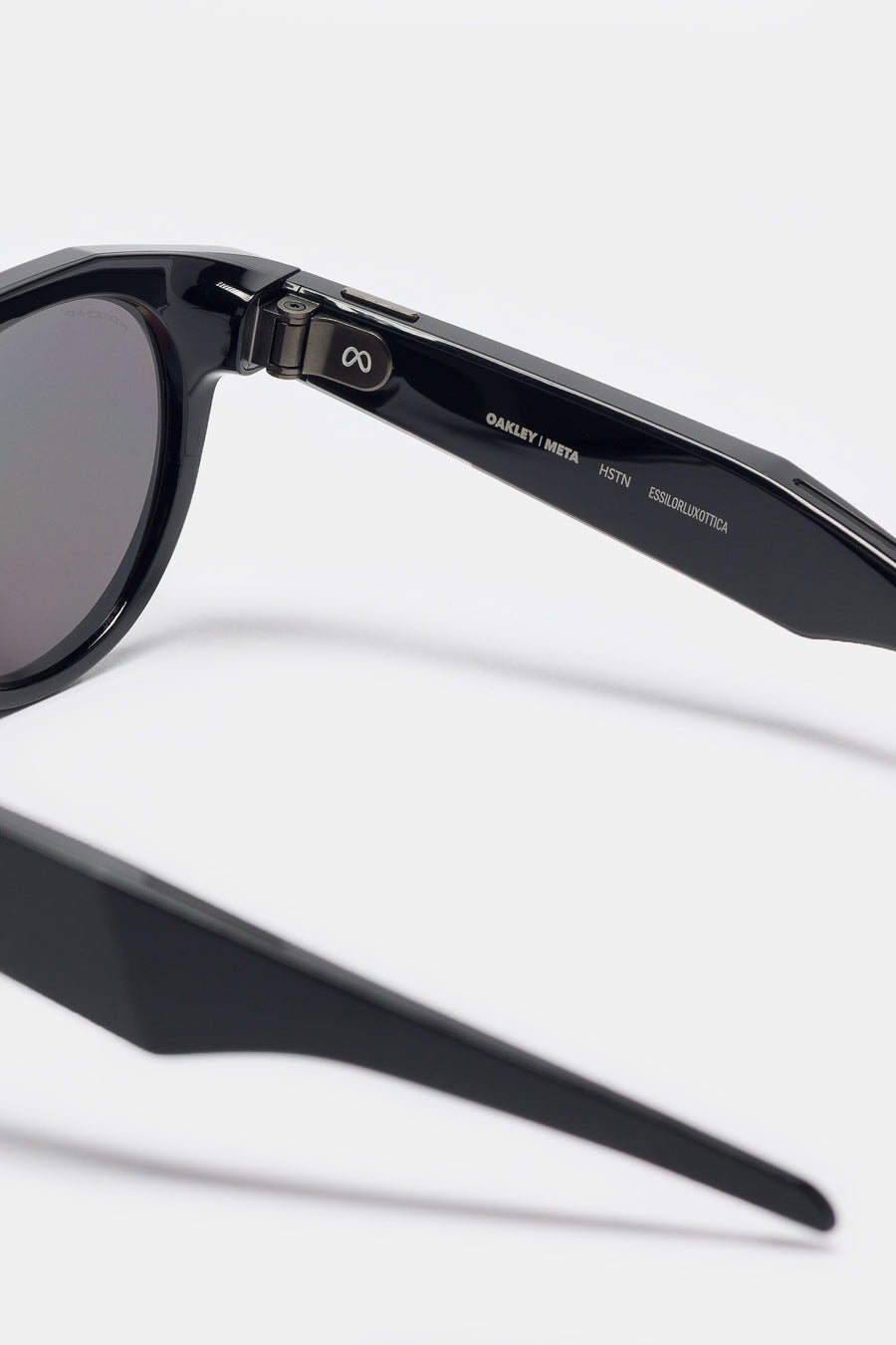 Oakley Meta HSTN Transitions Glasses in Black/Prizm Black Polarized - Notre