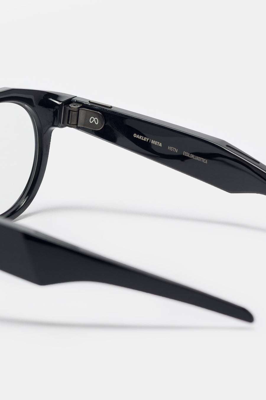 Oakley Meta HSTN Transitions Glasses in Transitions Amethyst/Black - Notre