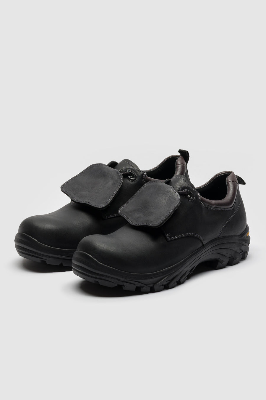 Colin Meredith Non-Safety Shoe in Off Black