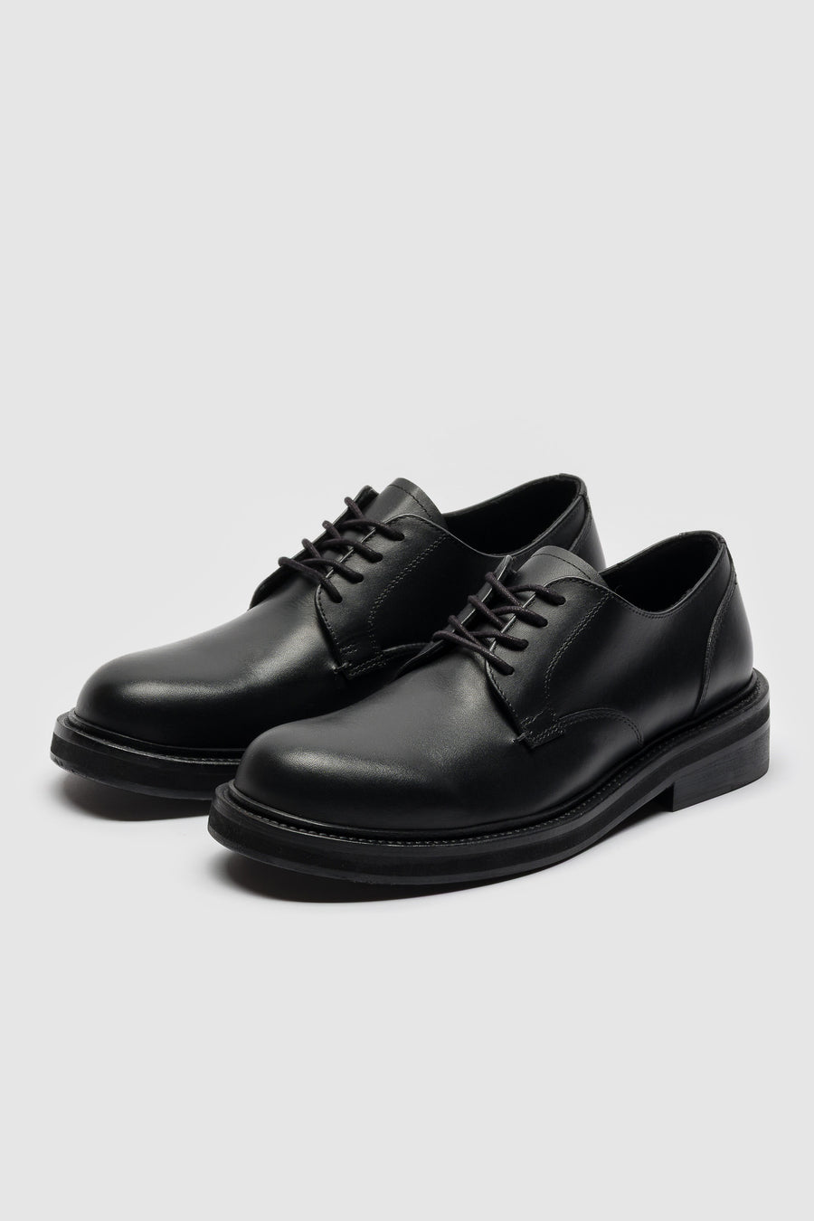 Mid-Heel Derby Shoe in Calfskin Black