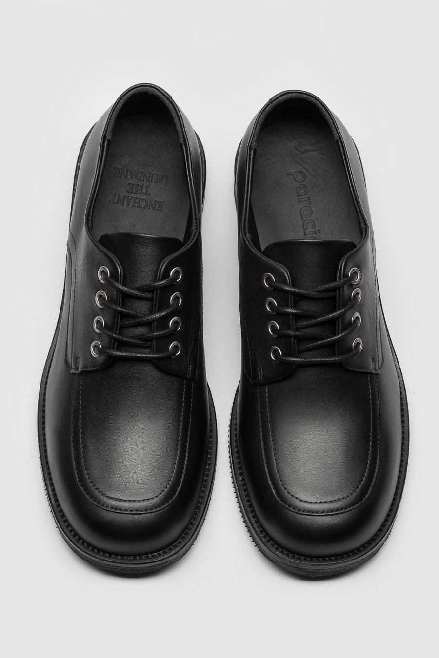 Old Buster Moc Toe Shoe in Calfskin Black