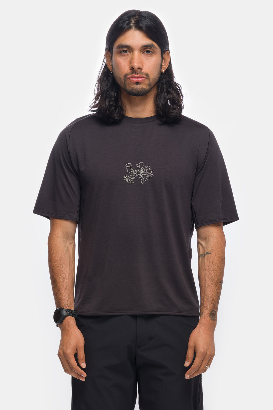 Lateral Peak SS T-Shirt in Black Beauty