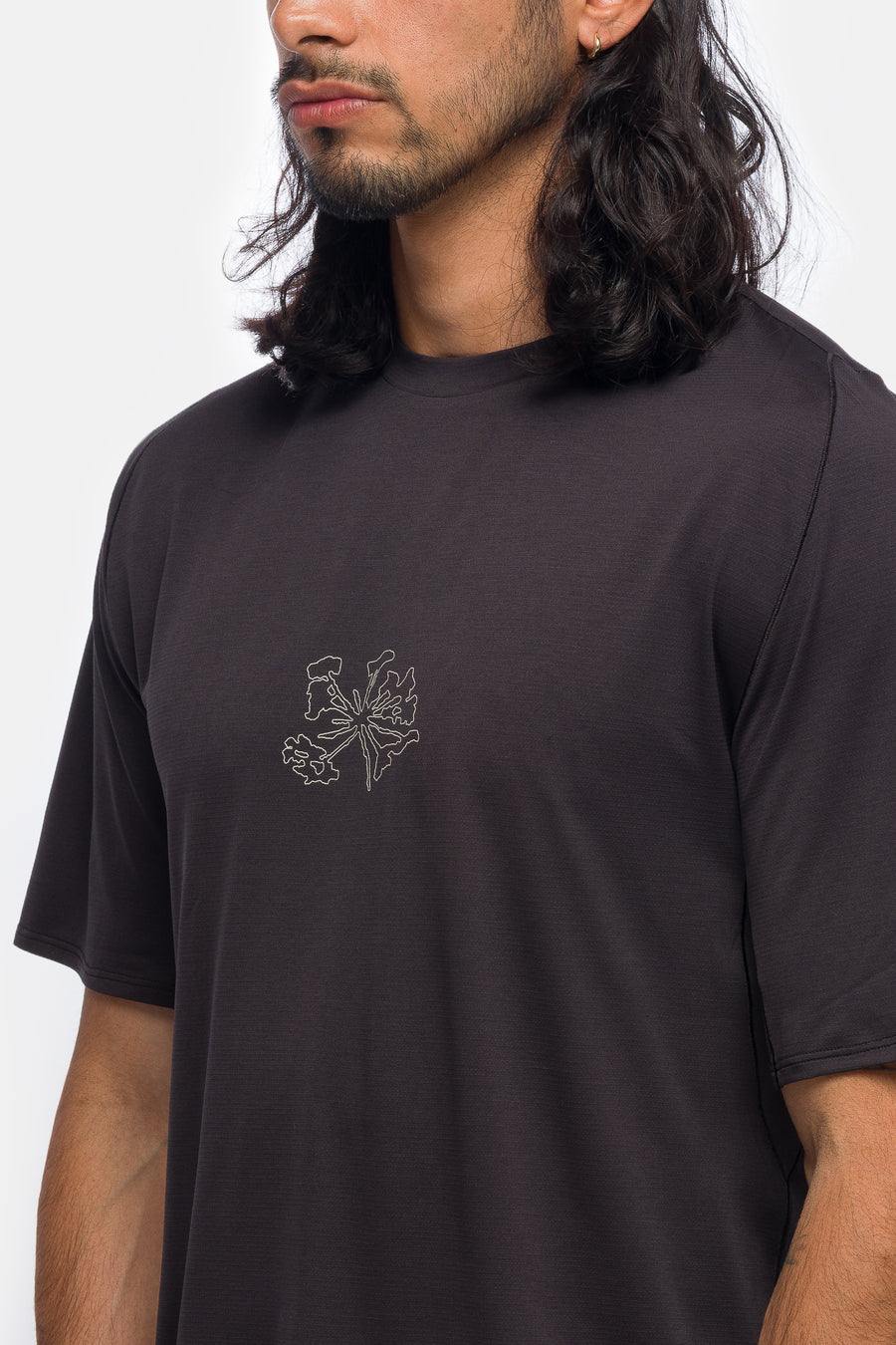 Lateral Peak SS T-Shirt in Black Beauty