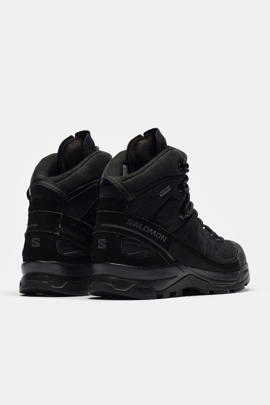 X-Alp Mid Gore-Tex Boot in Black/Black
