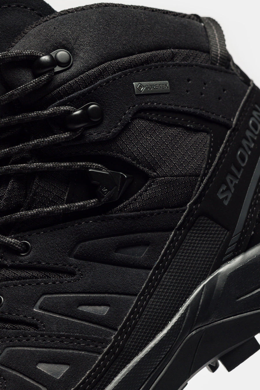 X-Alp Mid Gore-Tex Boot in Black/Black