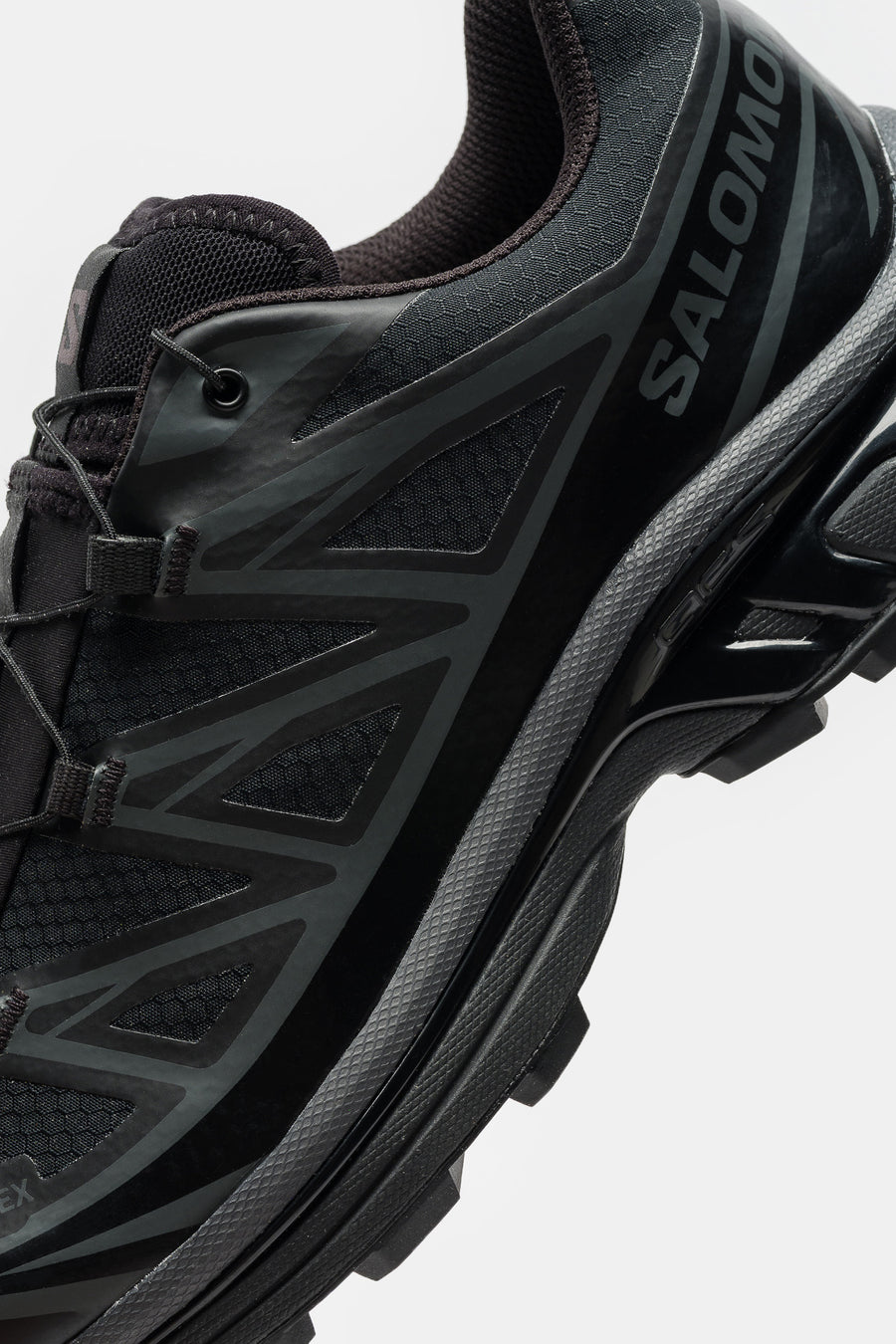 XT-6 GTX Sneaker in Black/Black/Asphalt