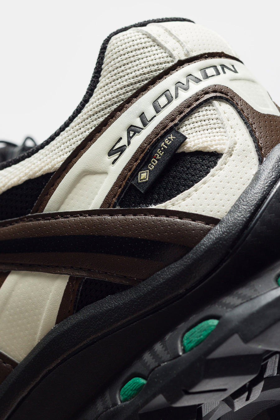 XT-Quest GTX Sneaker in Black/Delicioso/Green Jacket