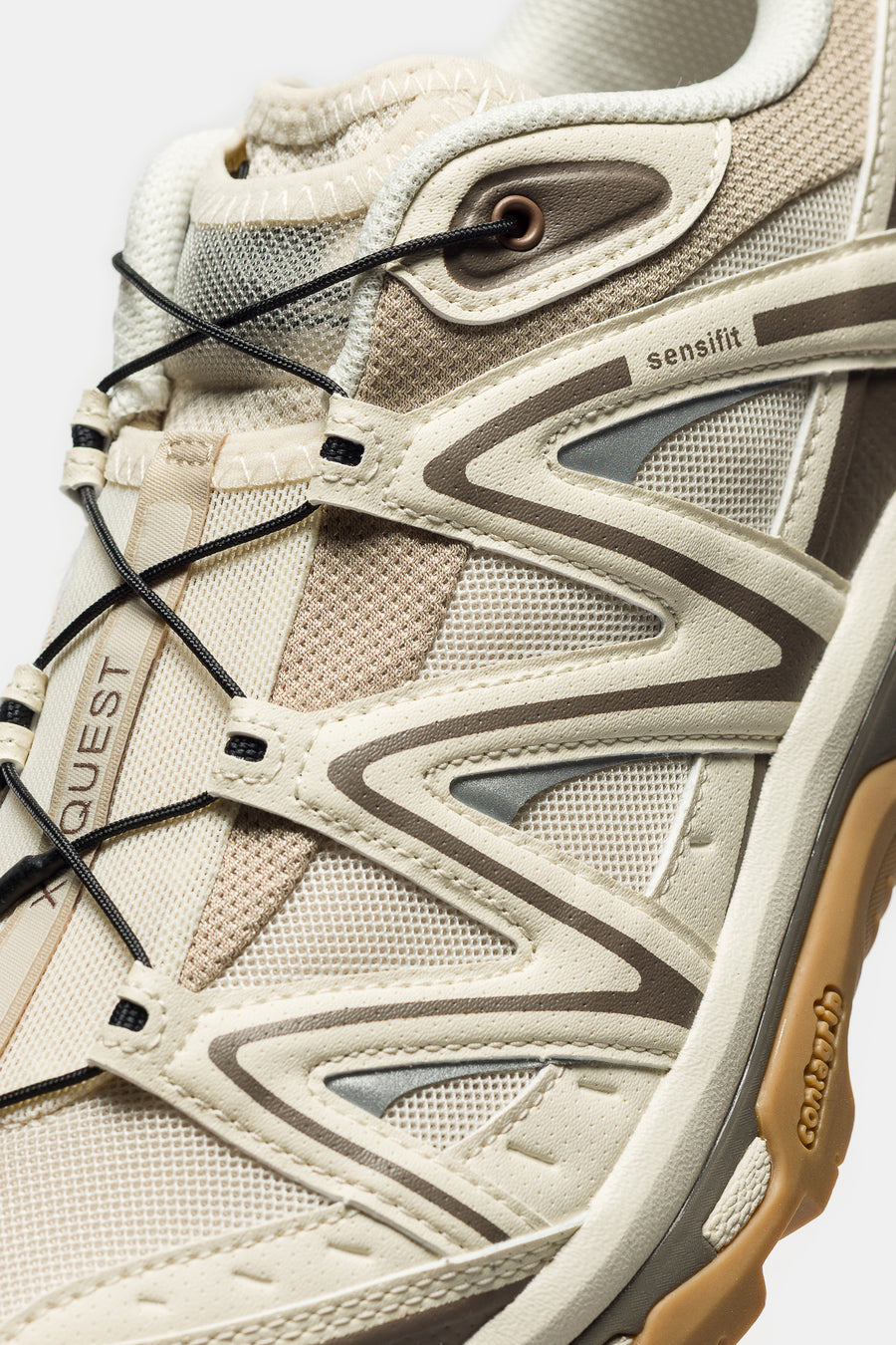 XT-Quest Sneaker in Almond Milk/Falcon