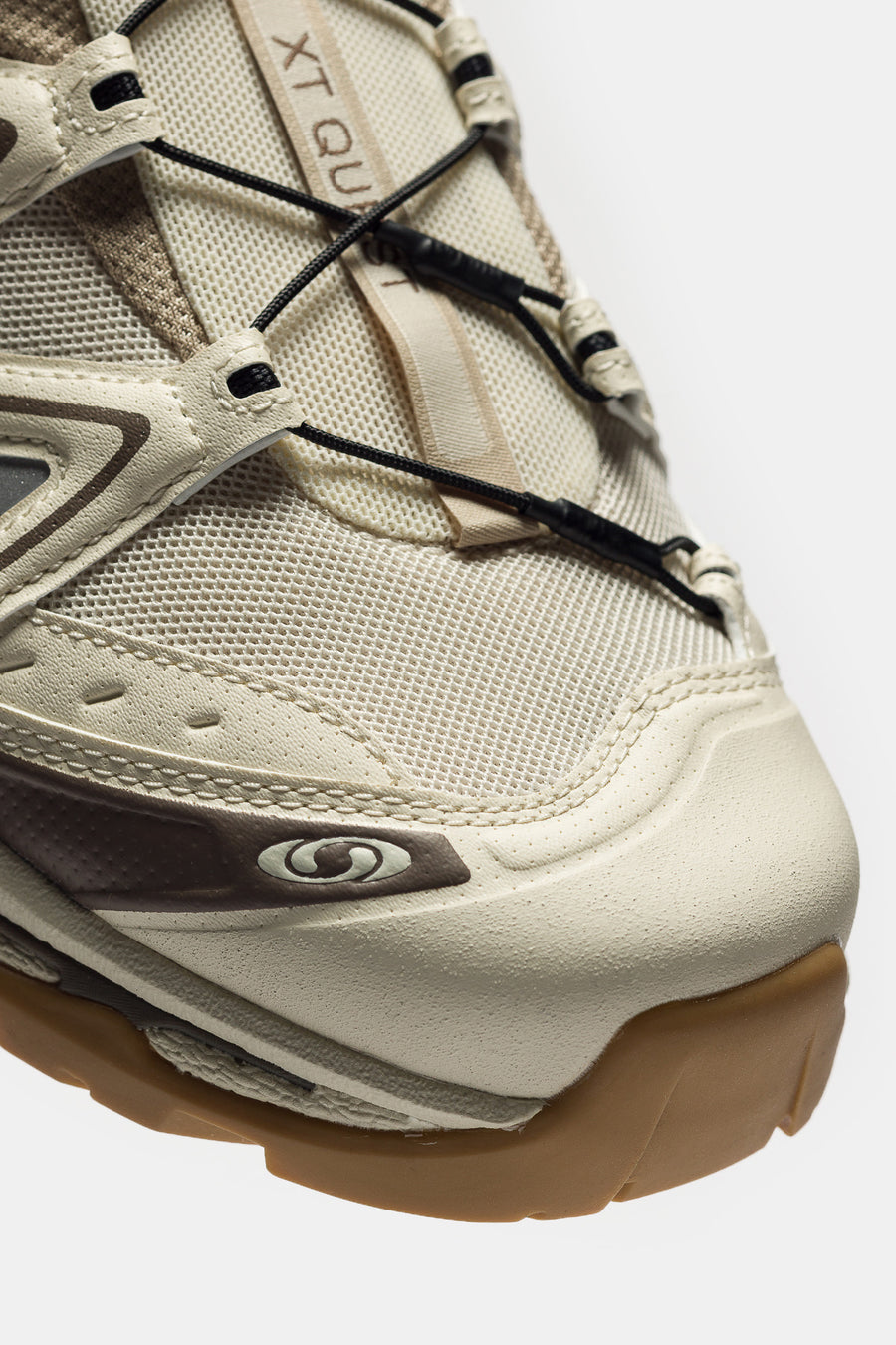 XT-Quest Sneaker in Almond Milk/Falcon
