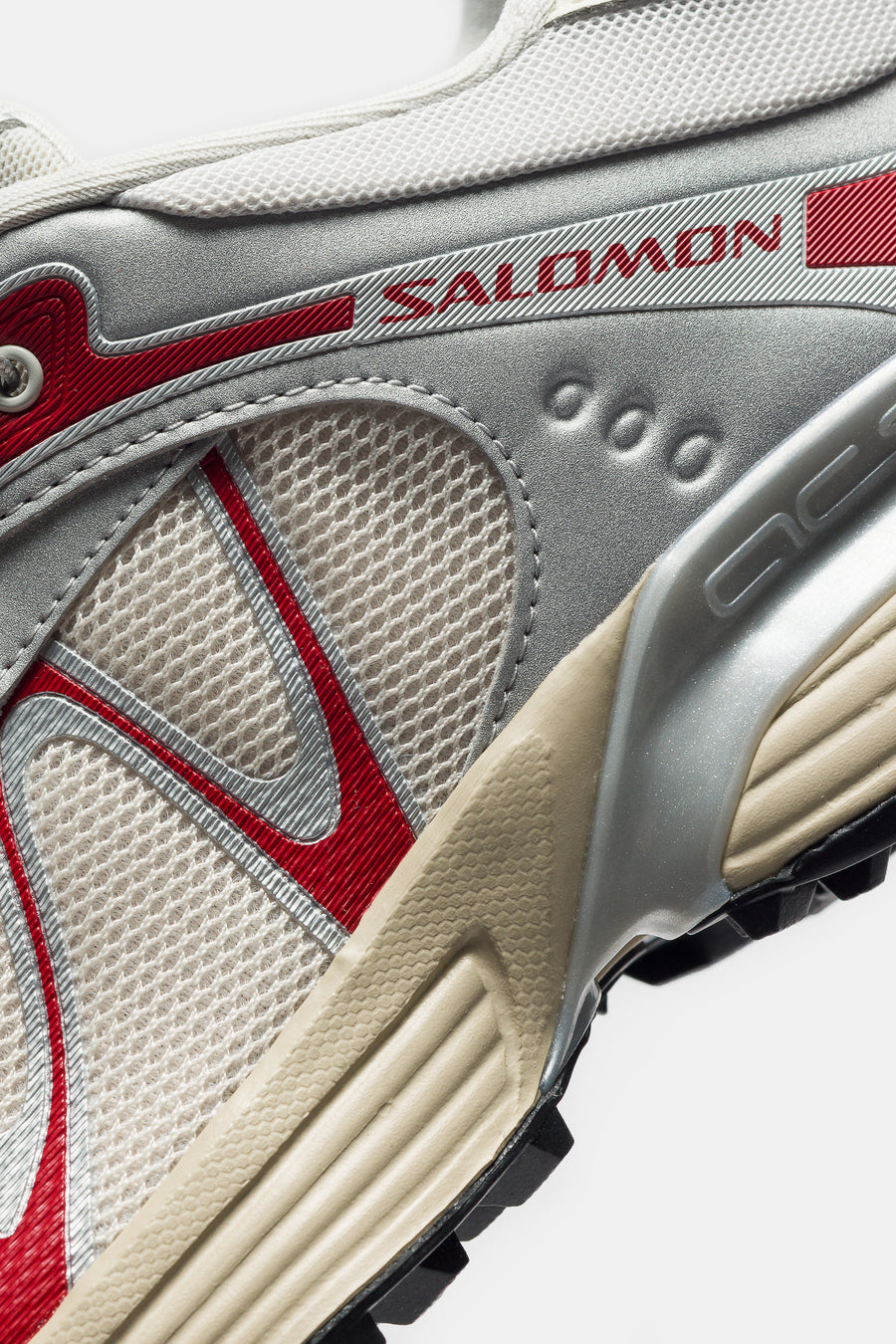 SALOMON ADVANCED XT-Whisper Sneaker in Almond Milk/FTW Silver/Lava Falls - Notre