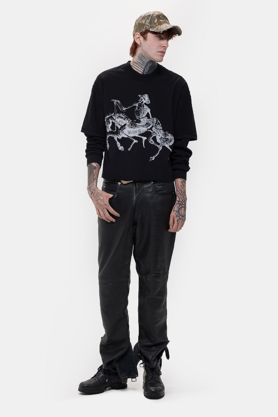 TODO PASA Death on A Field T-Shirt in Black - Notre