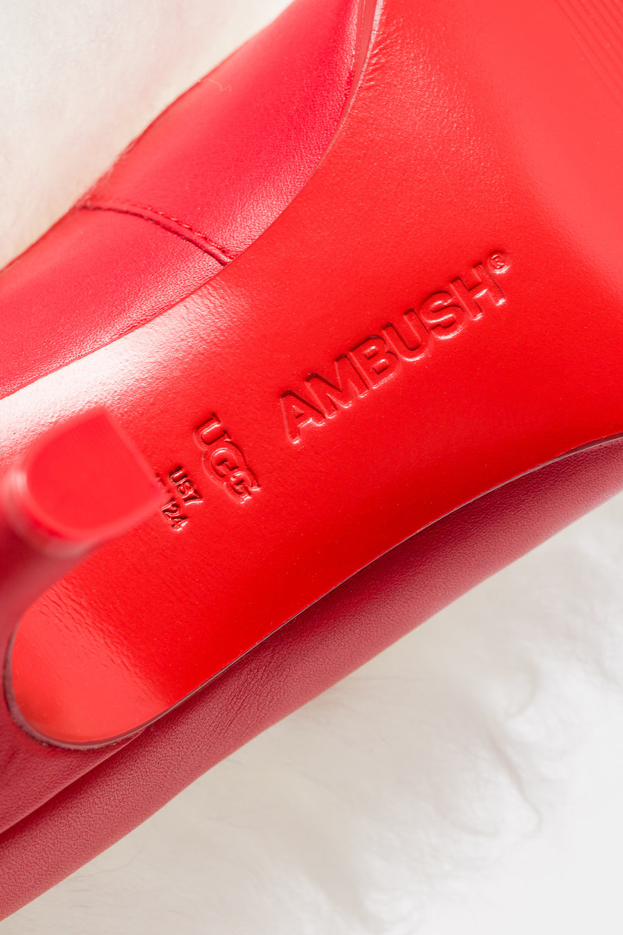 UGG Ambush Heel in White/Red - Notre